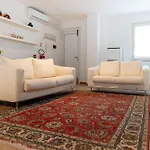 Nest Living Dolce Luce - Free Wifi & Netflix *