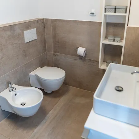 Nest Living Dolce Luce - Free Parking, Wifi, Netflix