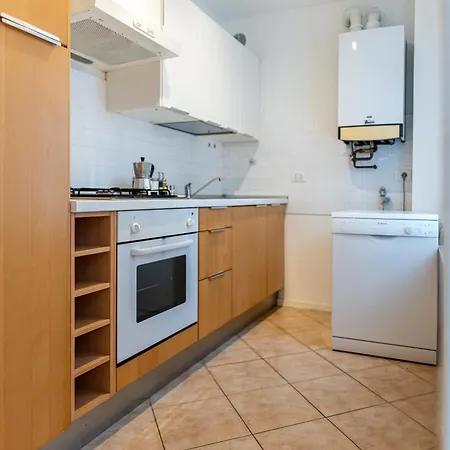 Nest Living Dolce Luce - Free Parking, Wifi, Netflix Apartamento Udine